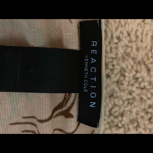 Small cute blouse - Picture 4 of 4